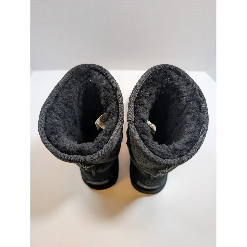 UGG Classic Short‎ Boots Black Suede Shearling Lined Winter Womens 7 Apres Ski